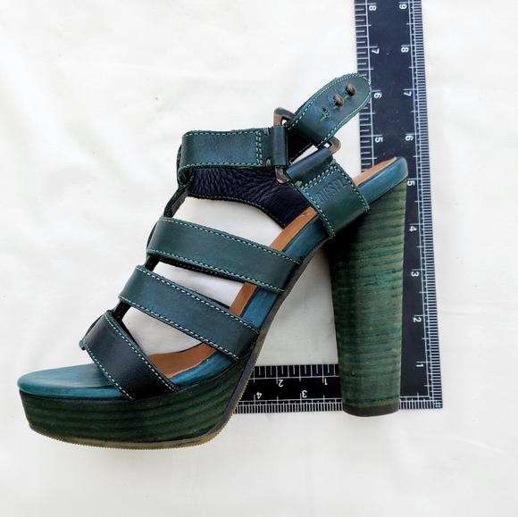 Diesel strap sandals green leather & wooden heels - Picture 7 of 11